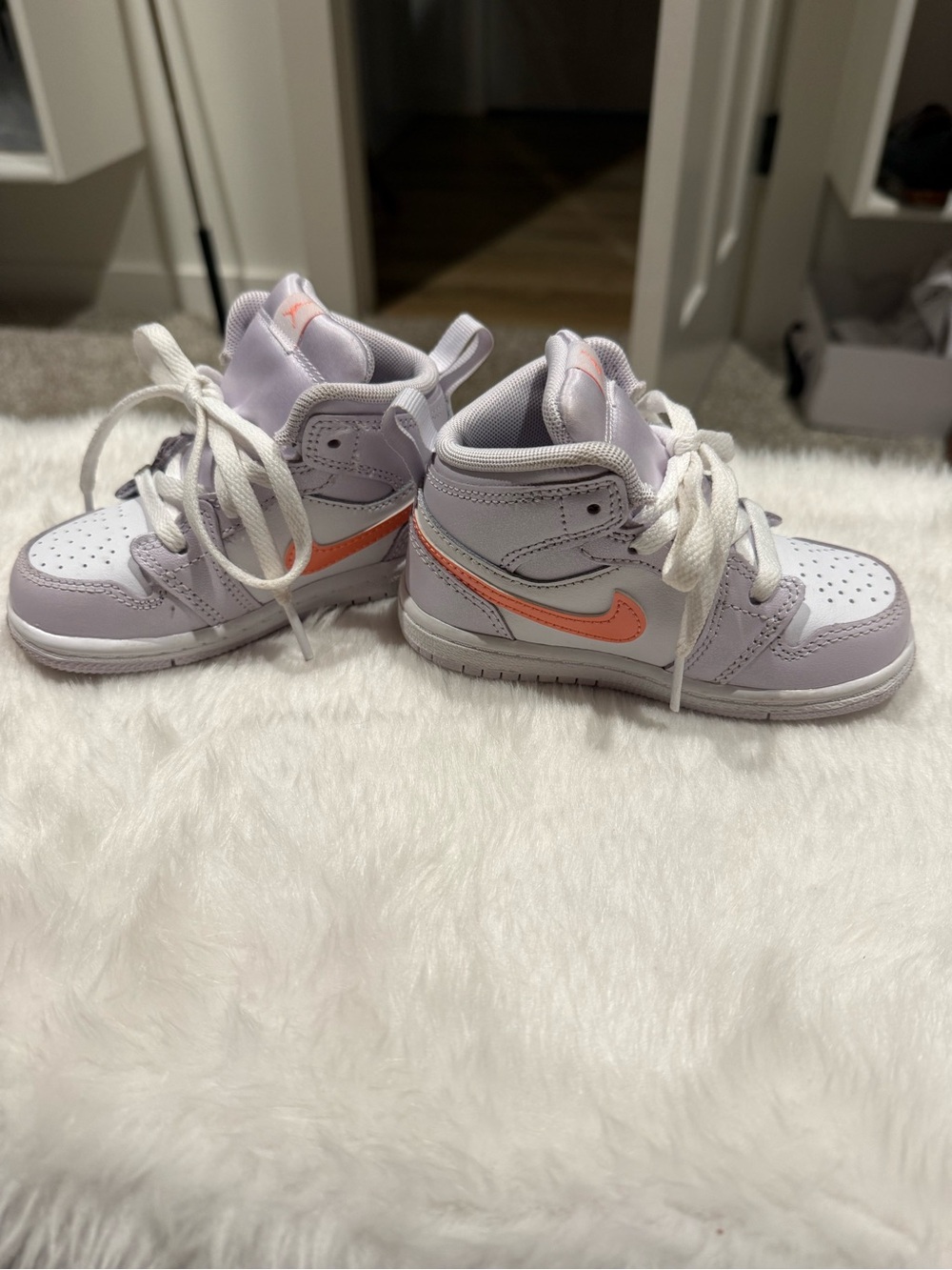 Toddler girl nike air Jordan size 7 High-Top Sneakers Iridescent Swoosh purple - Picture 3 of 8